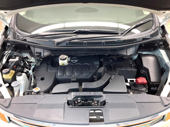2016 Nissan Elgrand DBA-TE52 (UW-6a2b796146b8a)[4]