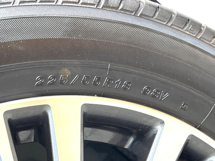 2016 Nissan Elgrand DBA-TE52 (UW-6a2b796146b8a)[22]
