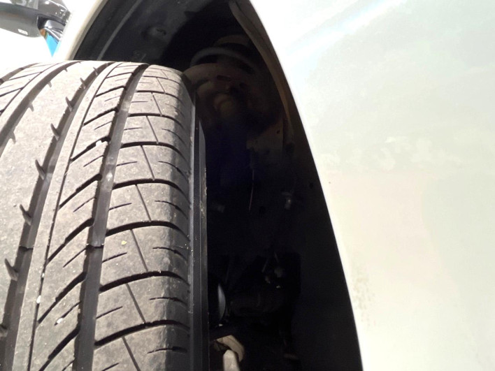 2016 Nissan Elgrand DBA-TE52 (UW-6a2b796146b8a)[24]