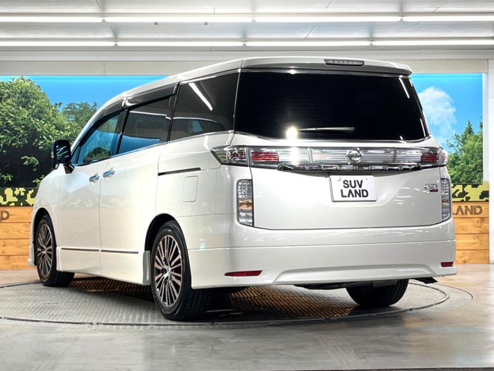2016 Nissan Elgrand DBA-TE52 (UW-6a2b796146b8a)[15]