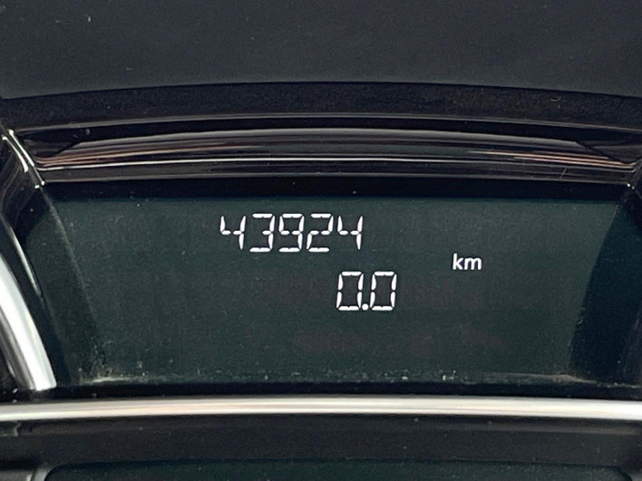 2018 Renault Lutecia ABA-RH5F1 (UW-6a2b796dbf518)[2]