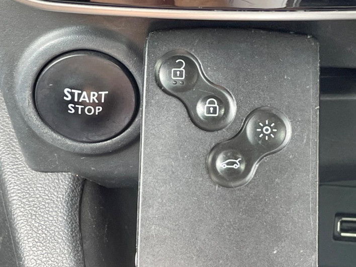 2018 Renault Lutecia ABA-RH5F1 (UW-6a2b796dbf518)[19]