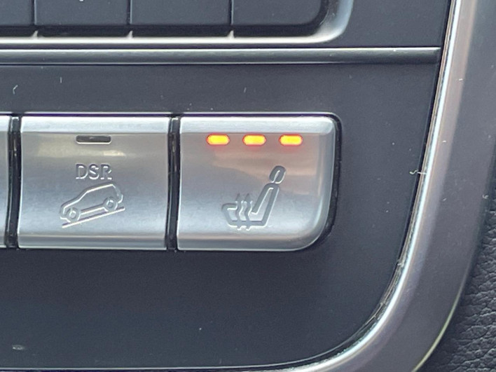 2017 Mercedes Benz GLA Class DBA-156947 (UW-6a2b797ec6877)[29]