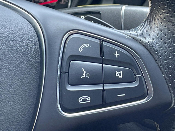 2017 Mercedes Benz GLA Class DBA-156947 (UW-6a2b797ec6877)[6]