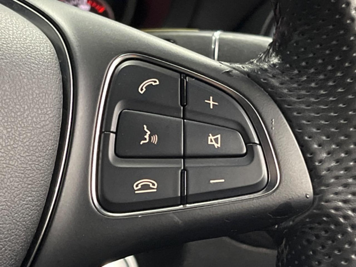 2016 Mercedes Benz A Class DBA-176042 (UW-6a2b798067f9d)[18]