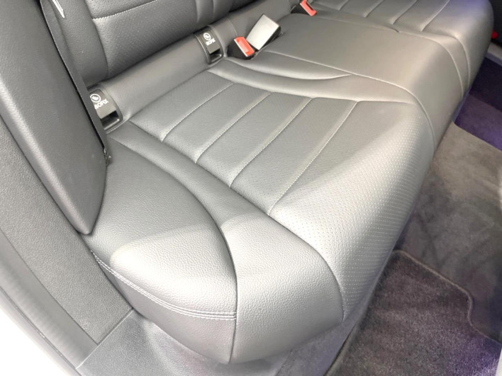 2018 Mercedes Benz C CLASS STATION WAGON DAA-205277 (UW-6a2b798196ca6)[19]
