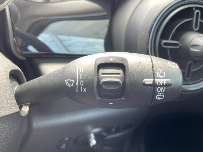 2022 Rover Mini 3DA-XV20MW (UW-6a2b7983a4d57)[14]