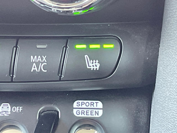 2022 Rover Mini 3DA-XV20MW (UW-6a2b7983a4d57)[21]