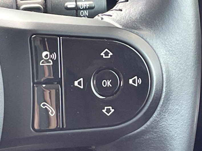 2022 Rover Mini 3DA-XV20MW (UW-6a2b7983a4d57)[12]