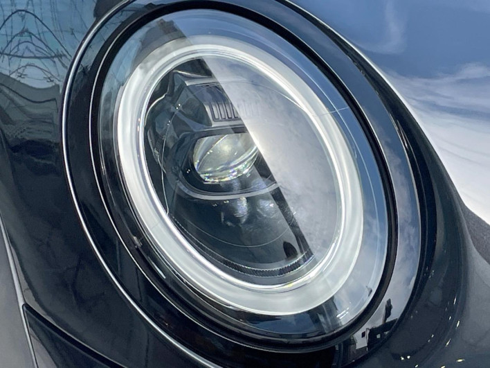 2022 Rover Mini 3DA-XV20MW (UW-6a2b7983a4d57)[26]