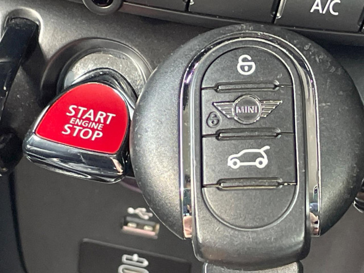 2022 Rover Mini 3BA-XR15MW (UW-6a2b7983b9341)[17]