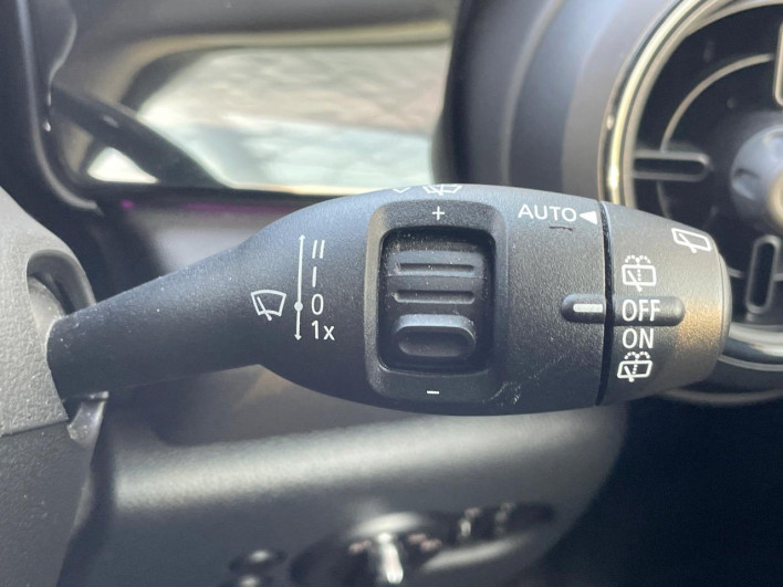 2022 Rover Mini 3BA-XR15MW (UW-6a2b7983b9341)[10]