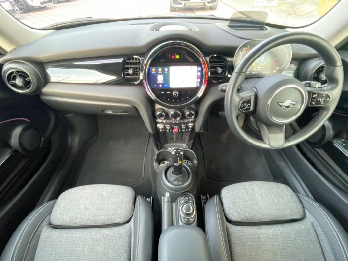 2022 Rover Mini 3BA-XR15MW (UW-6a2b7983b9341)[26]