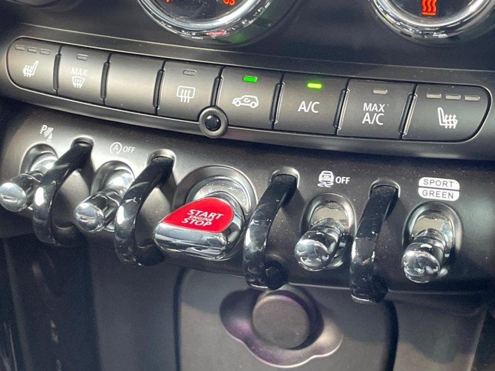 2022 Rover Mini 3BA-XR15MW (UW-6a2b7983b9341)[14]