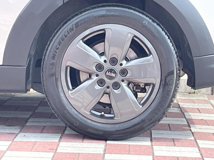 2021 Rover Mini 3BA-XU15MW (UW-6a2b7983c3132)[26]