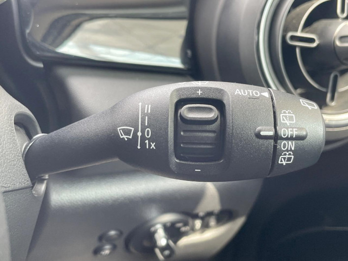 2021 Rover Mini 3BA-XU15MW (UW-6a2b7983c3132)[9]