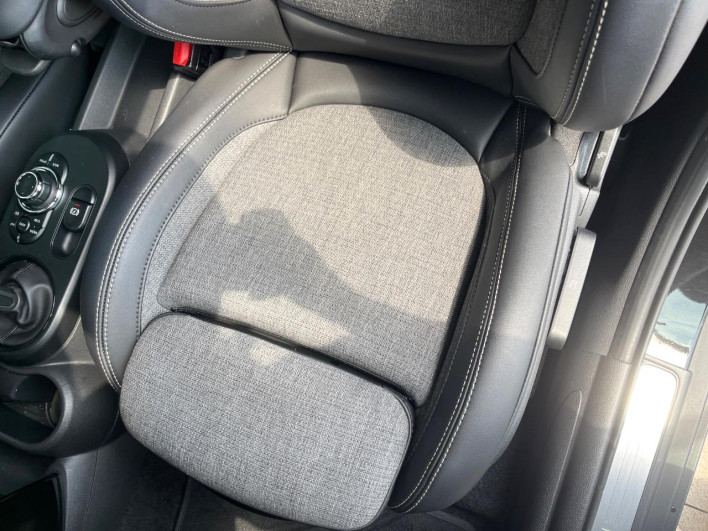 2021 Rover Mini 3BA-XU15MW (UW-6a2b7983c9006)[19]