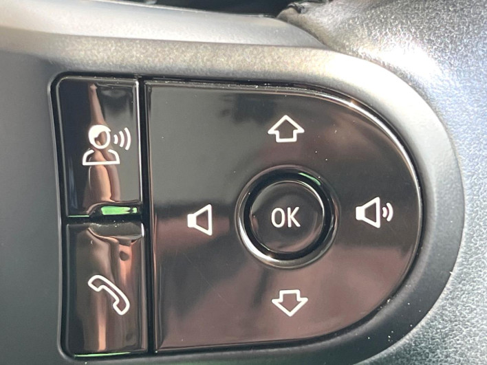 2021 Rover Mini 3BA-XU15MW (UW-6a2b7983c9006)[26]