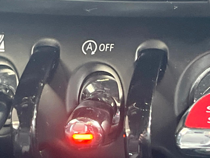 2021 Rover Mini 3BA-XRJCWMW (UW-6a2b798628b46)[18]