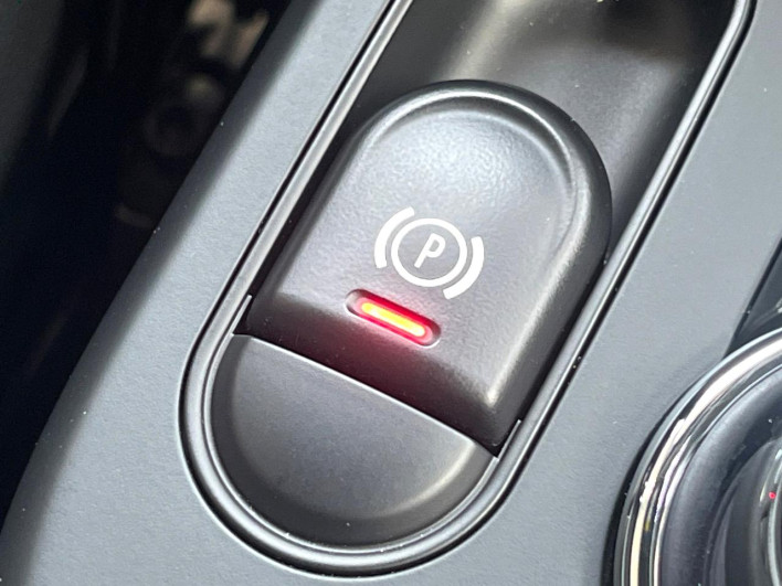 2021 Rover Mini 3BA-XRJCWMW (UW-6a2b798628b46)[15]