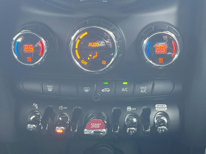 2021 Rover Mini 3BA-XRJCWMW (UW-6a2b798628b46)[22]