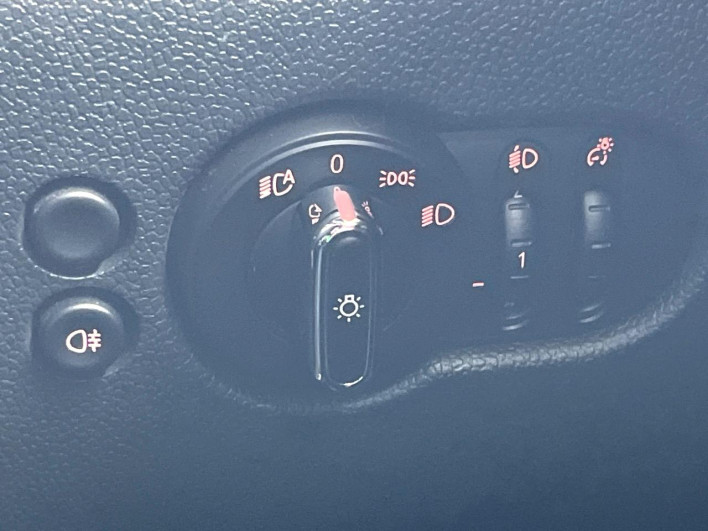 2021 Rover Mini 3BA-XRJCWMW (UW-6a2b798628b46)[11]