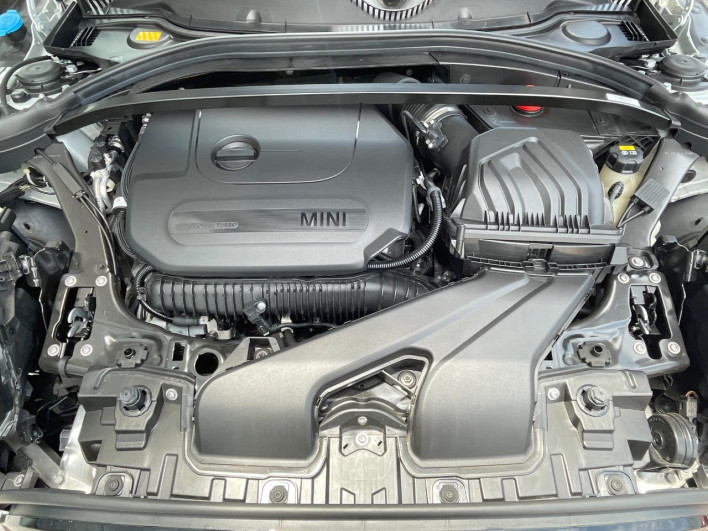 2022 Rover Mini 3BA-JZJCWM (UW-6a2b79862d757)[4]