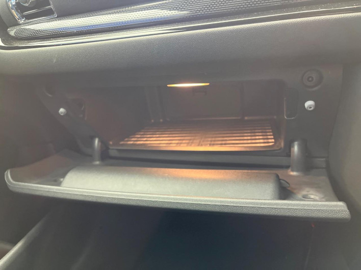 2017 Rover Mini DBA-LN15 (UW-6a2b79863f8a1)[22]