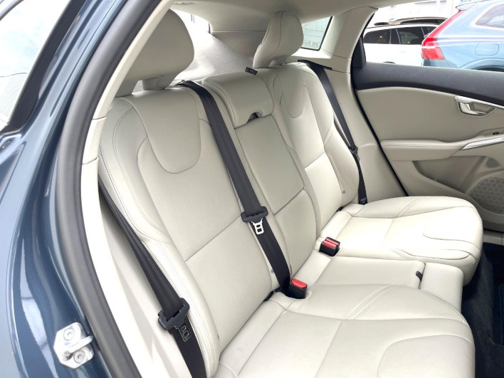 2018 Volvo V40 LDA-MD4204T (UW-6a2b798d781b9)[24]