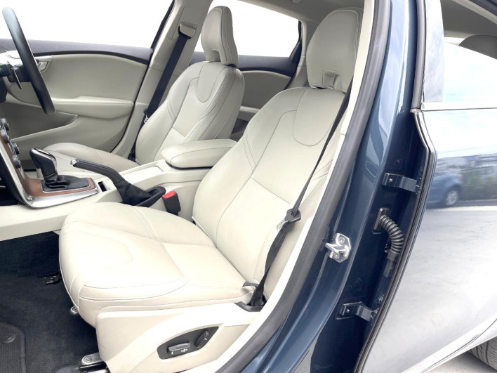 2018 Volvo V40 LDA-MD4204T (UW-6a2b798d781b9)[27]