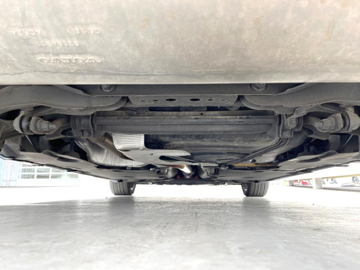 2018 Volvo V40 LDA-MD4204T (UW-6a2b798d781b9)[18]