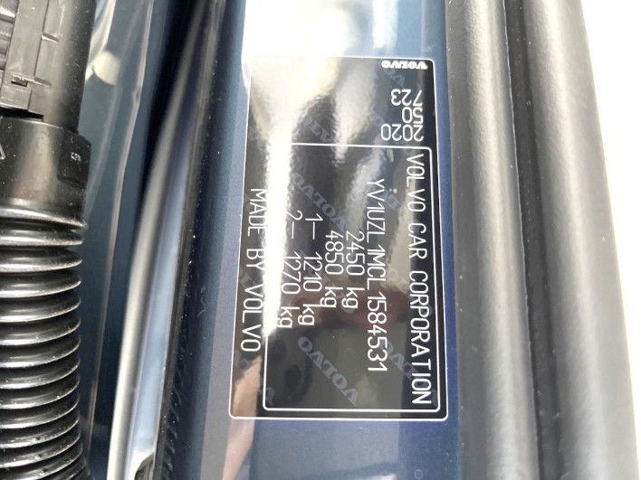 2020 Volvo XC60 5AA-UB420TXCM (UW-6a2b798ed0cea)[1]