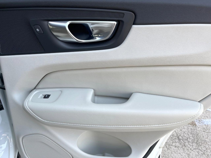 2021 Volvo XC60 5AA-UB420TXCM (UW-6a2b798f0a0d0)[14]