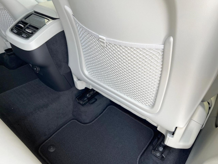 2021 Volvo XC60 5AA-UB420TXCM (UW-6a2b798f0a0d0)[24]