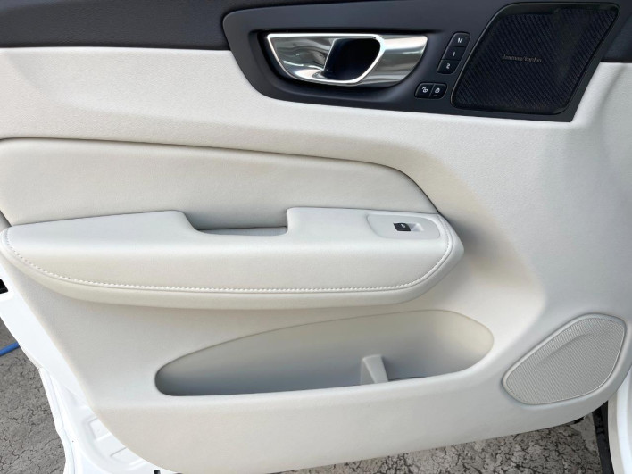2021 Volvo XC60 5AA-UB420TXCM (UW-6a2b798f0a0d0)[16]