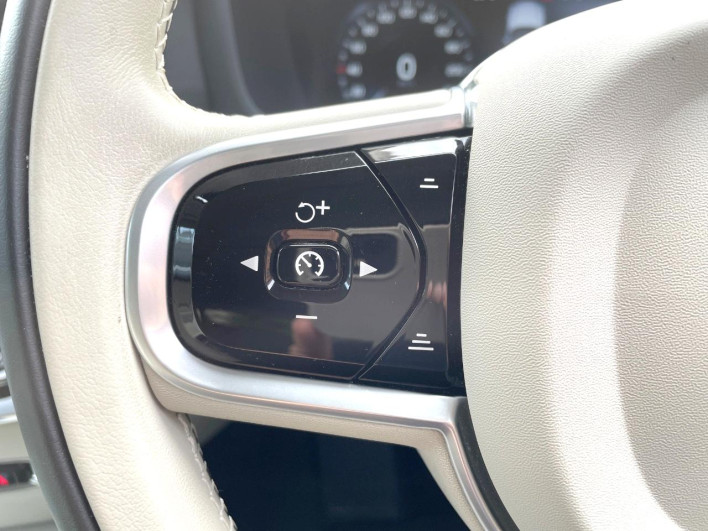 2021 Volvo V60 5AA-ZB420TM (UW-6a2b799167031)[16]