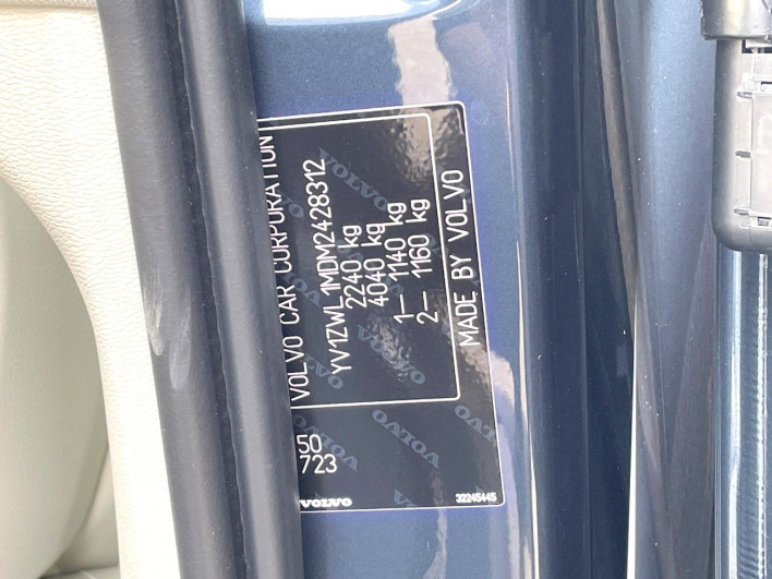 2021 Volvo V60 5AA-ZB420TM (UW-6a2b799167031)[1]
