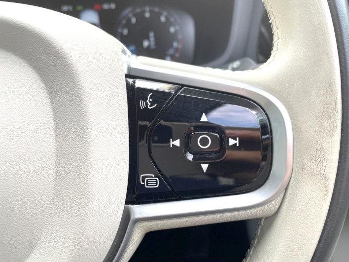 2021 Volvo V60 5AA-ZB420TM (UW-6a2b799167031)[17]