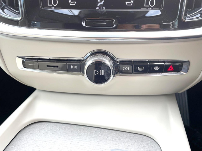 2021 Volvo V60 5AA-ZB420TM (UW-6a2b799167031)[29]