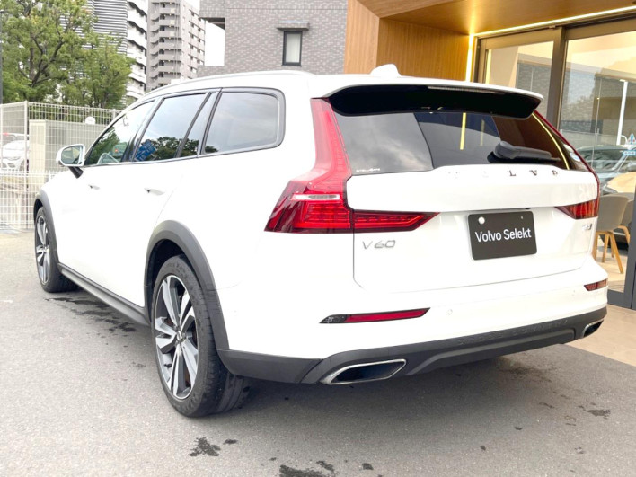 2021 Volvo V60 DBA-ZB420 (UW-6a2b7991b8920)[7]