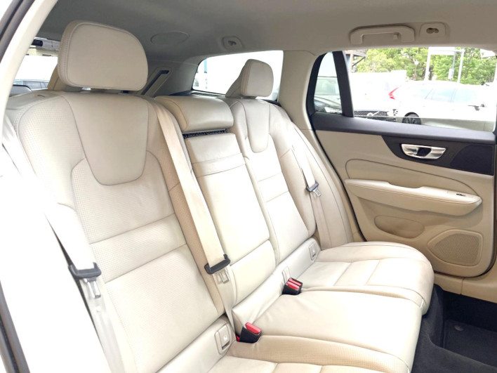 2021 Volvo V60 DBA-ZB420 (UW-6a2b7991b8920)[14]