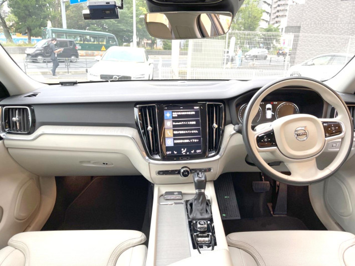 2021 Volvo V60 DBA-ZB420 (UW-6a2b7991b8920)[15]