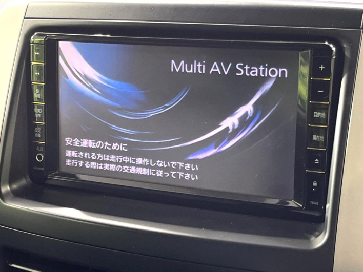 2009 Toyota Voxy DBA-ZRR75W (UW-6a2b799dc916a)[15]