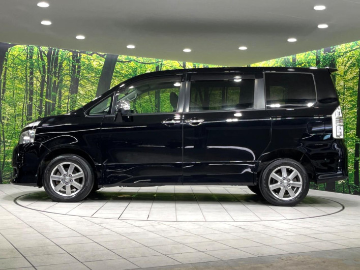 2009 Toyota Voxy DBA-ZRR75W (UW-6a2b799dc916a)[25]
