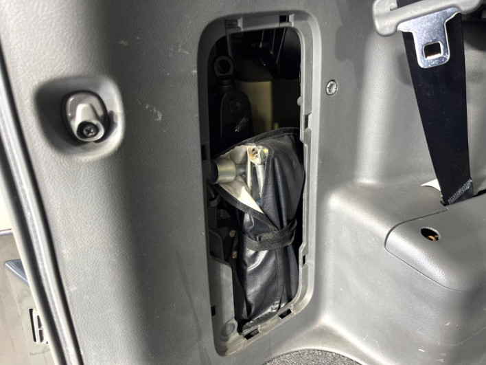 2009 Toyota Voxy DBA-ZRR75W (UW-6a2b799dc916a)[6]