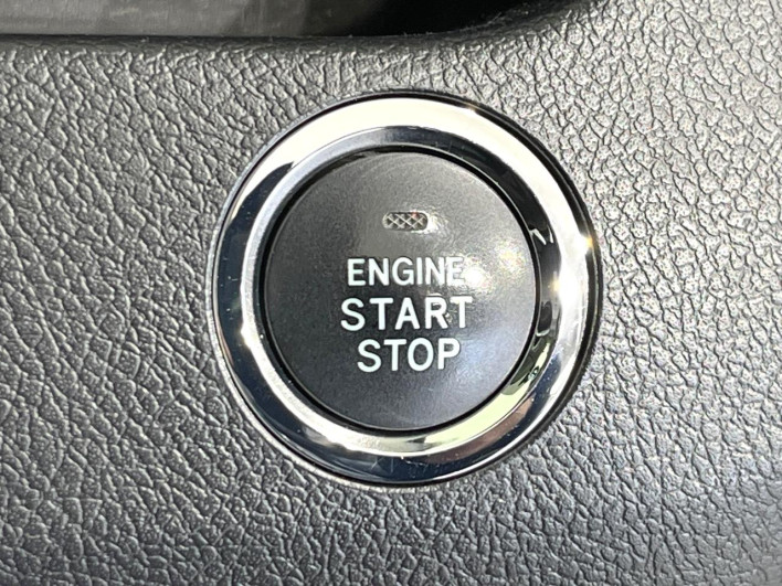 2011 Toyota Voxy DBA-ZRR75W (UW-6a2b799dd0716)[14]