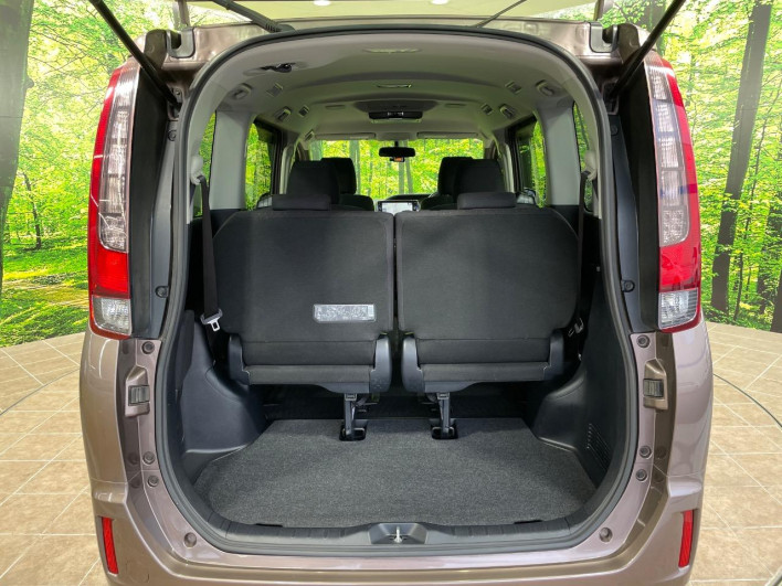 2015 Toyota Noah DBA-ZRR80G (UW-6a2b79a07b2b7)[29]
