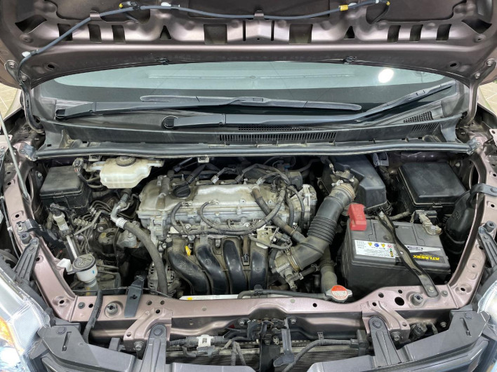 2015 Toyota Noah DBA-ZRR80G (UW-6a2b79a07b2b7)[14]