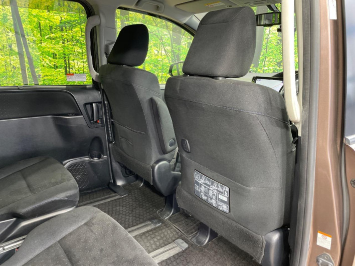 2015 Toyota Noah DBA-ZRR80G (UW-6a2b79a07b2b7)[24]