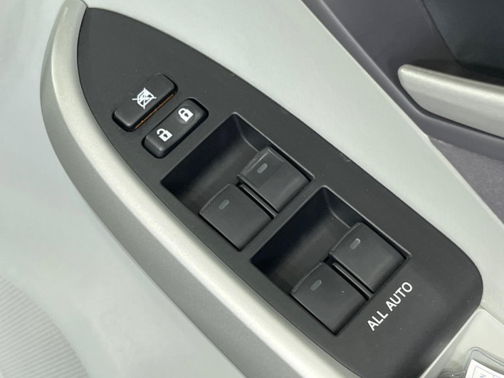 2010 Toyota Prius DAA-ZVW30 (UW-6a2b79b039793)[5]